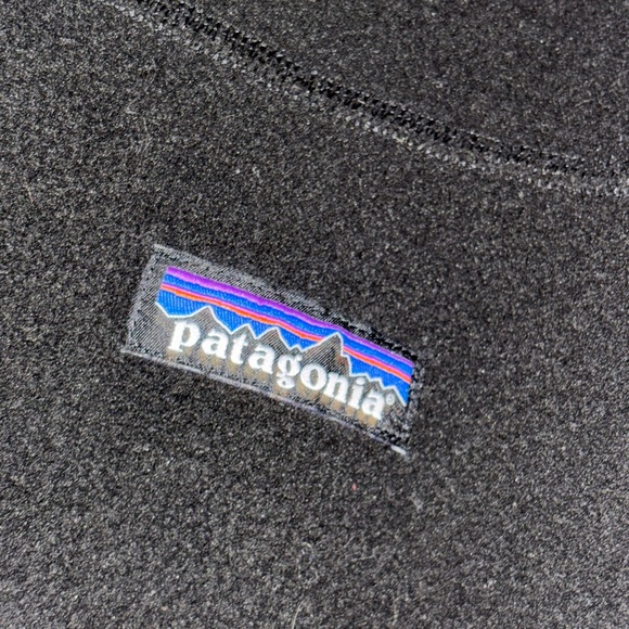 Patagonia Men's Black Zip-Up Sweater - Picture 3 of 9